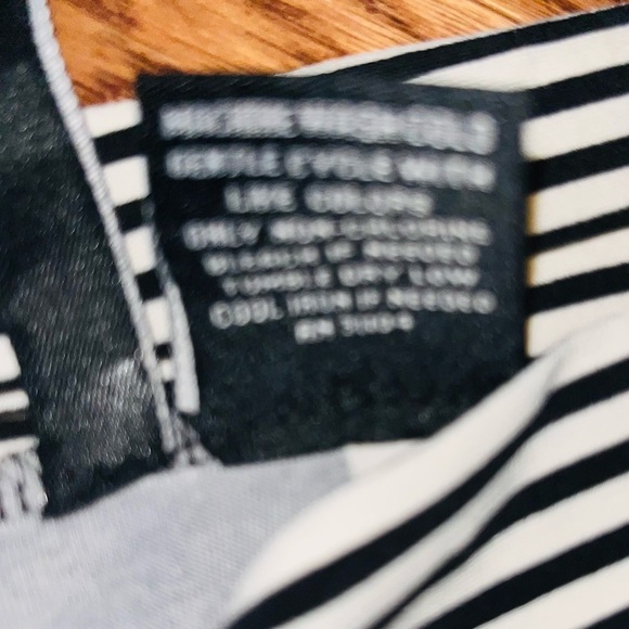 New Directions Tunic Top - Picture 9 of 10